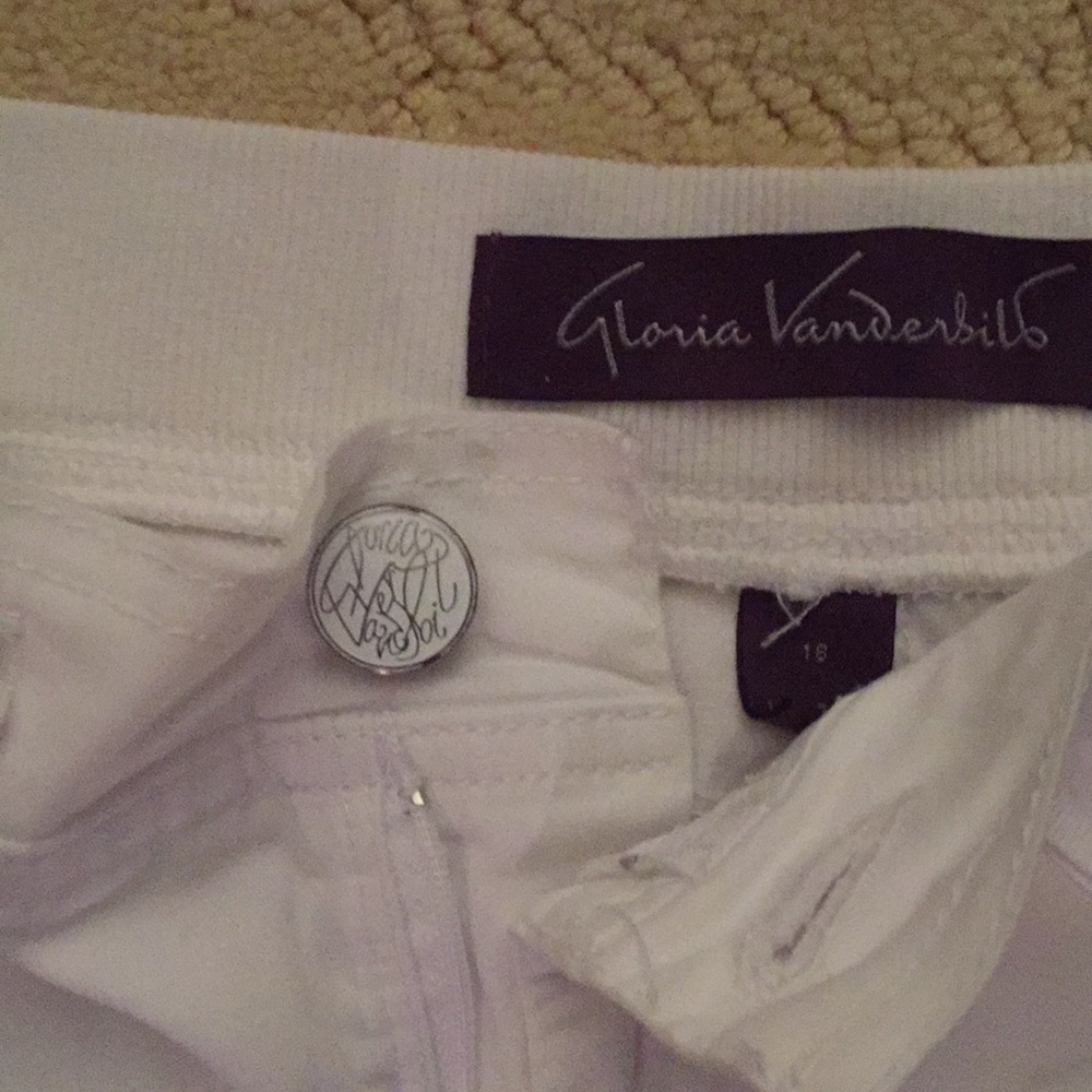 Shorts - Picture 2 of 2